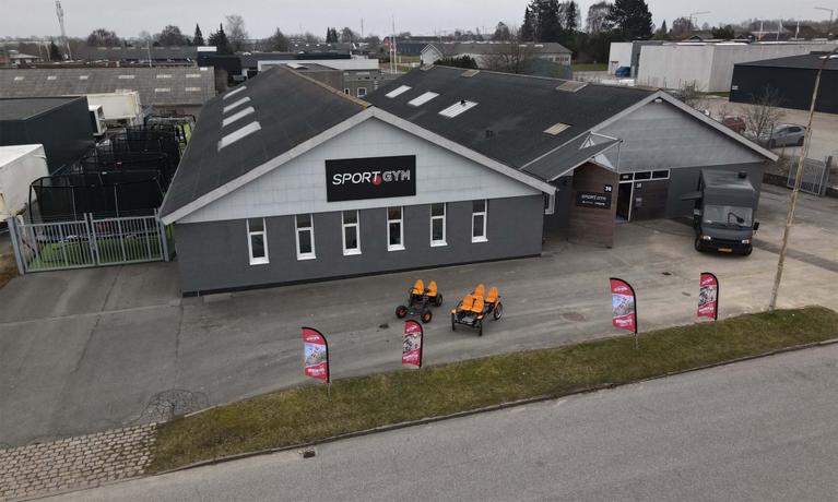 DJI 0279 4 vlaggen 3x2