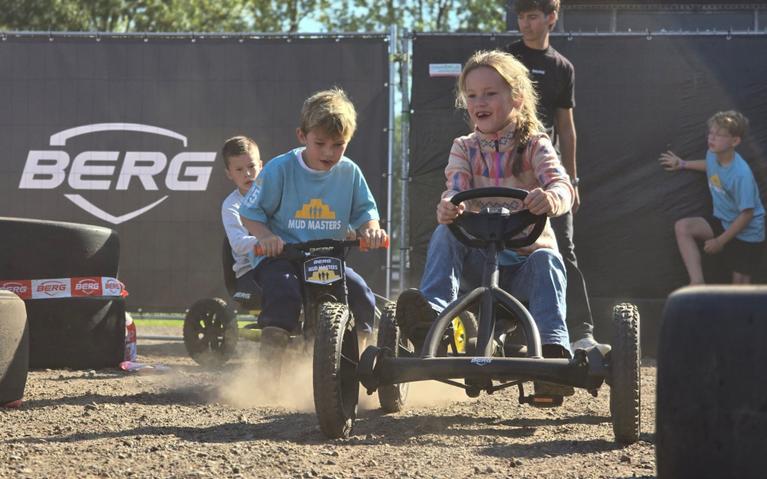 Mudmasters kids with gocarts