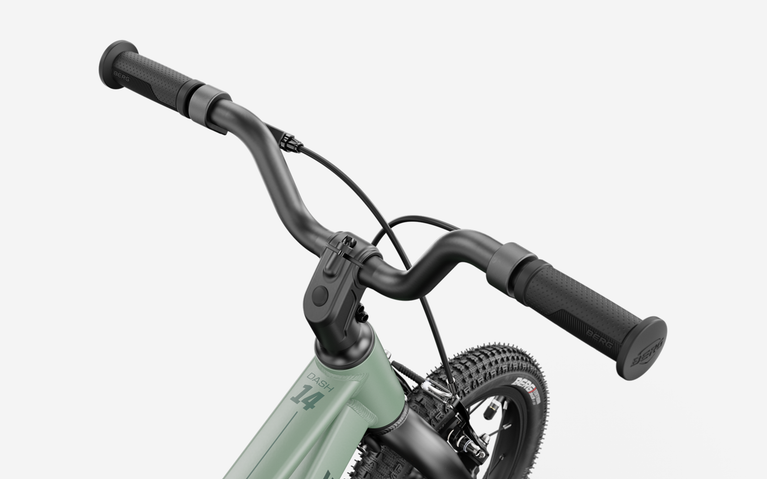 24 90 00 00 BERG Dash 14 Sage Green HL 4