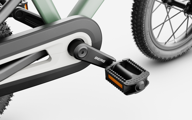 24 90 00 00 BERG Dash 14 Sage Green HL 5