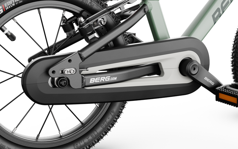 24 90 00 00 BERG Dash 14 Sage Green HL 6