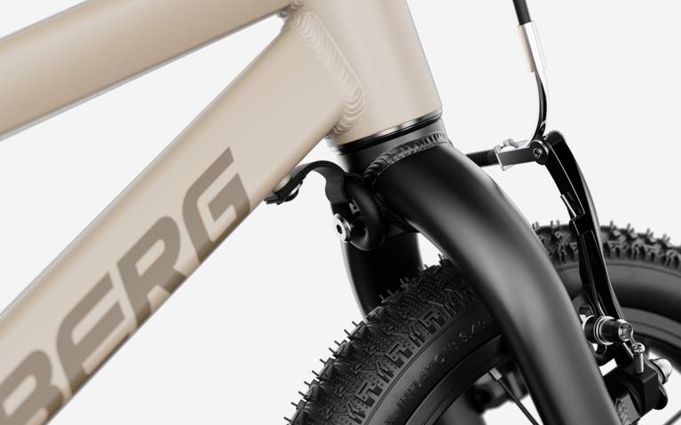 24 90 01 00 BERG Dash 14 Sand Beige HL3