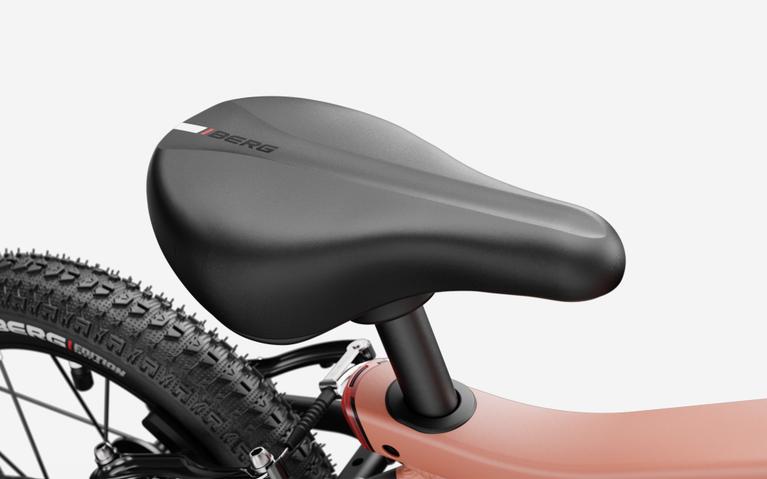 24 90 02 00 BERG Dash 14 Terracotta Red HL7