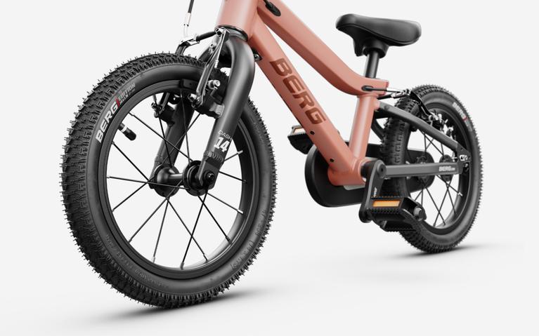 24 90 02 00 BERG Dash 14 Terracotta Red HL8