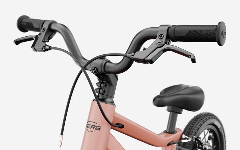 24 90 02 00 BERG Dash 14 Terracotta Red HL2