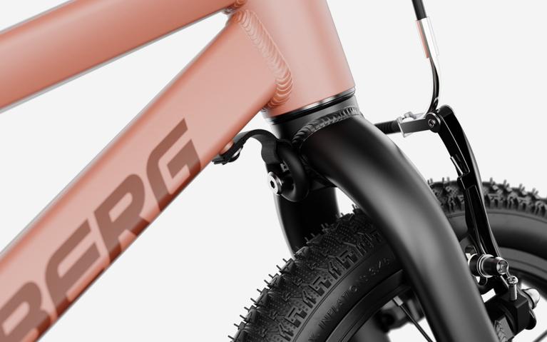 24 90 02 00 BERG Dash 14 Terracotta Red HL3