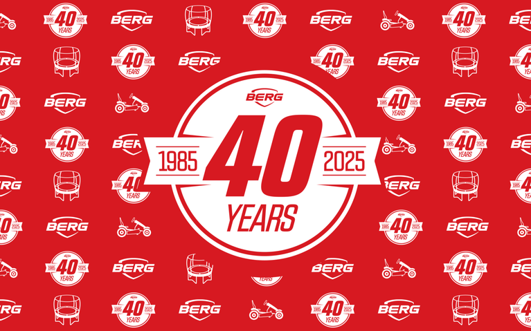 BERG feiert 40 Jahre Abenteuer – Jubiläumsbanner mit Buddy Classic Blue Symbol