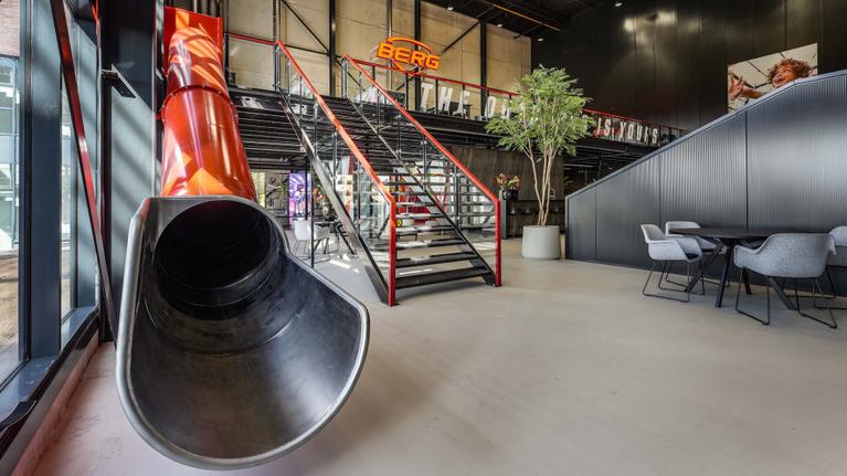 Foto showroom slide 16 9