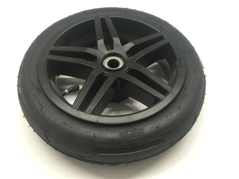 Wheel  black 12.5x3.00-9 slick