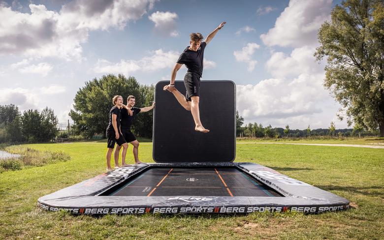 BERG Ultim Pro Bouncer FlatGround 500 + AeroWall